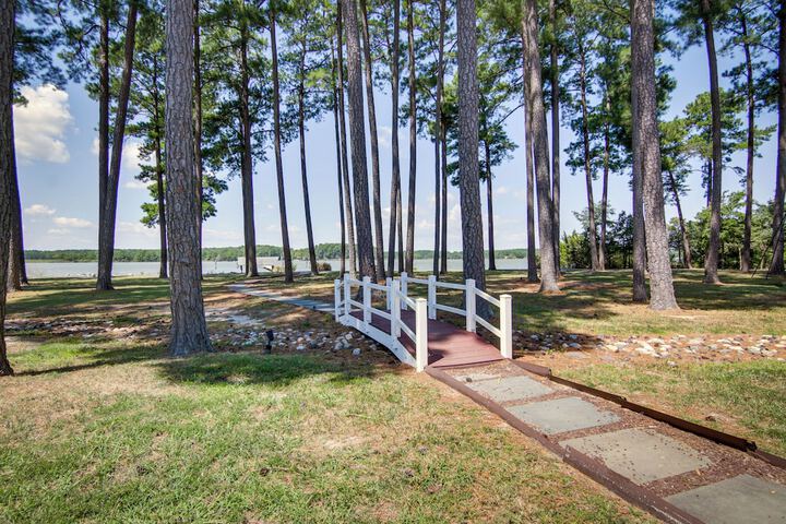 Waterfront Cambridge Gem w / Hot Tub Pool & Dock!