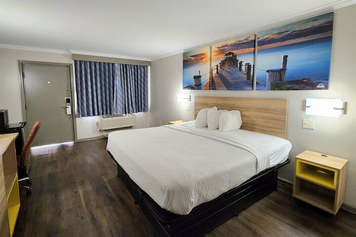 Room 21 of 30