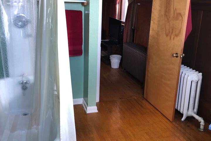 Room 35 of 44