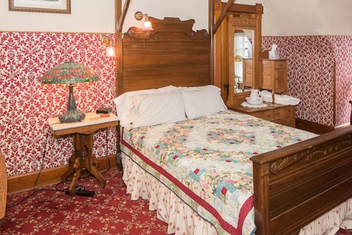 Room 16 of 42