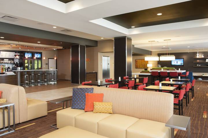 Courtyard Peoria Downtown