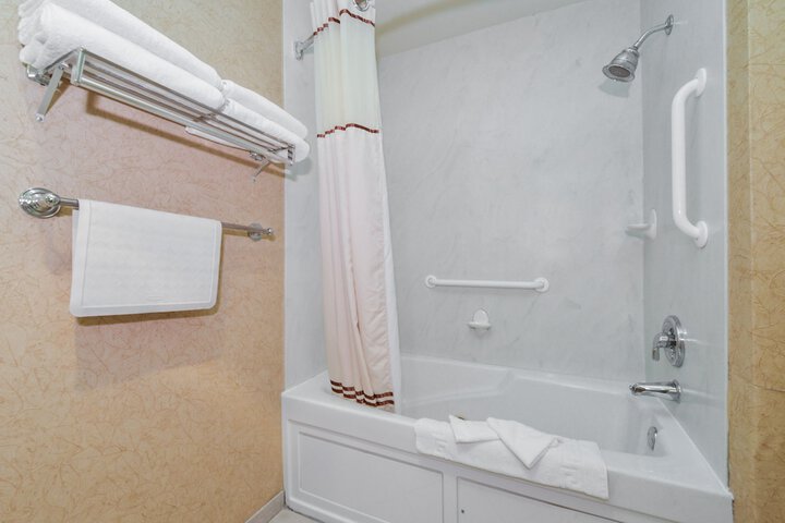 Best Western Plus Black Oak