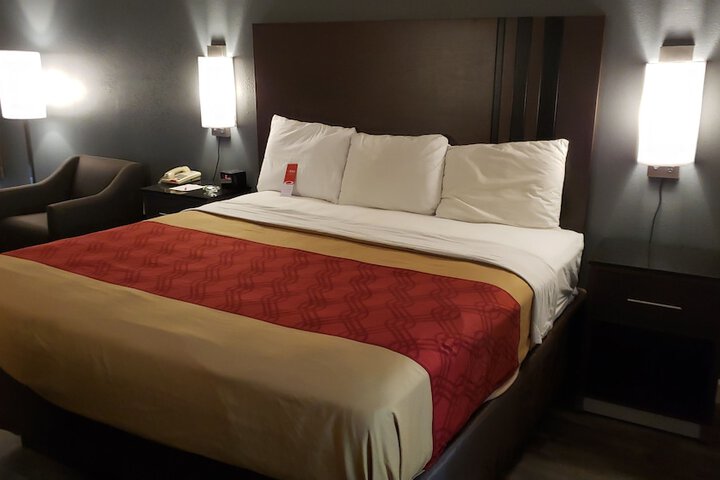 Room 21 of 29