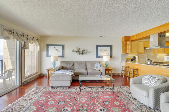 Lincoln City Oceanfront Condo Near Lincoln Beach!