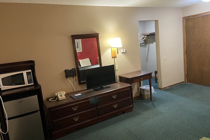 Room 33 of 61