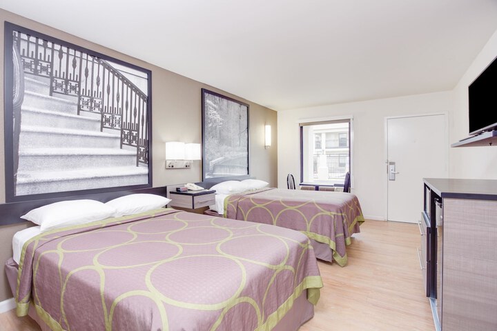 Room 14 of 14