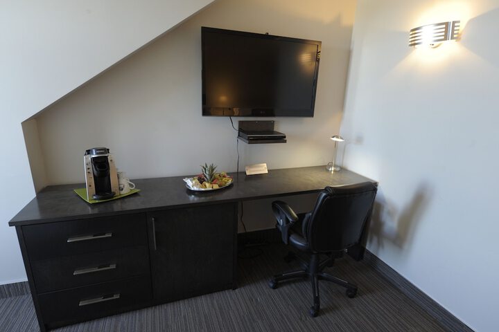 Room 20 of 48