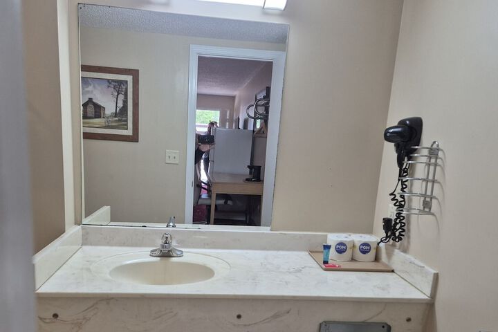 General Bragg Inn & Suites Chickamauga