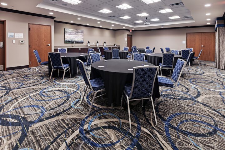 Holiday Inn Express & Suites Glenpool-Tulsa South by IHG