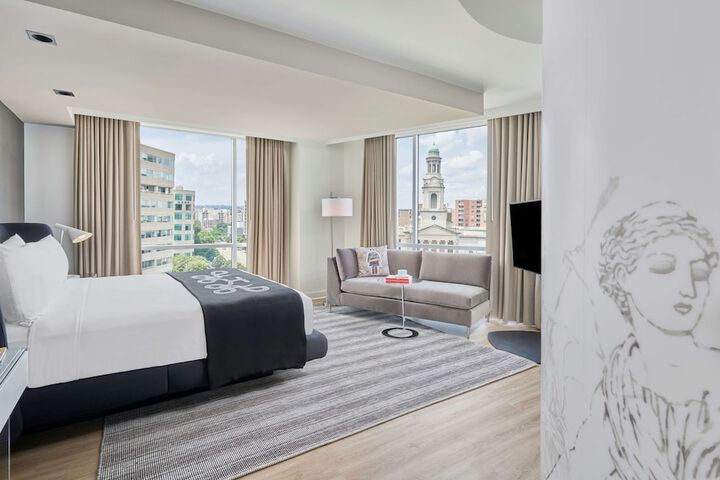 Room 54 of 94