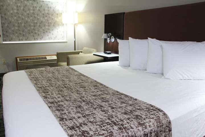 Room 21 of 35