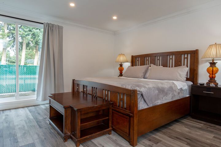 Room 42 of 180