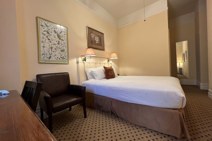 Room 18 of 41