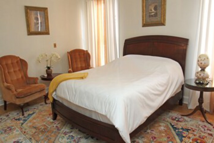 Governors Inn Bed & Breakfast