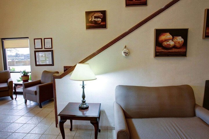 Hotel Interior 4 of 33
