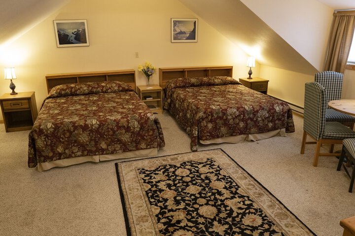 Room 32 of 74