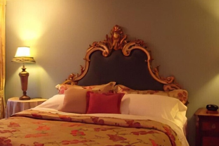 The Mansion Inn