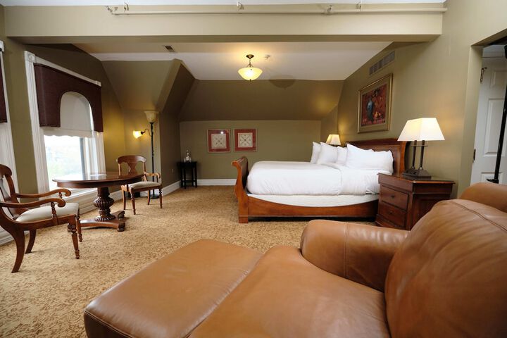 Room 72 of 185