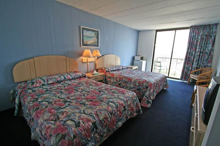 Room 8 of 13