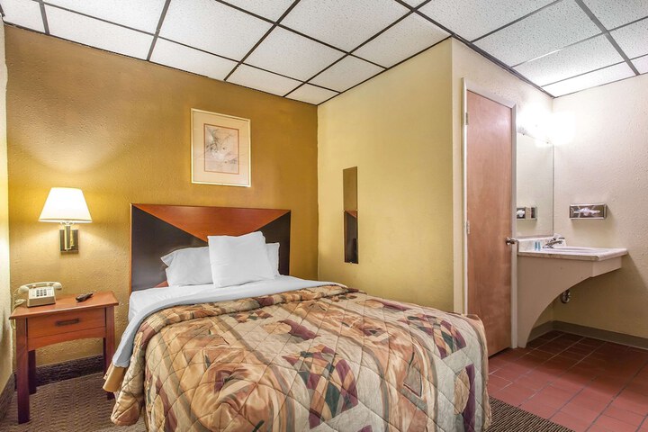 Room 36 of 44