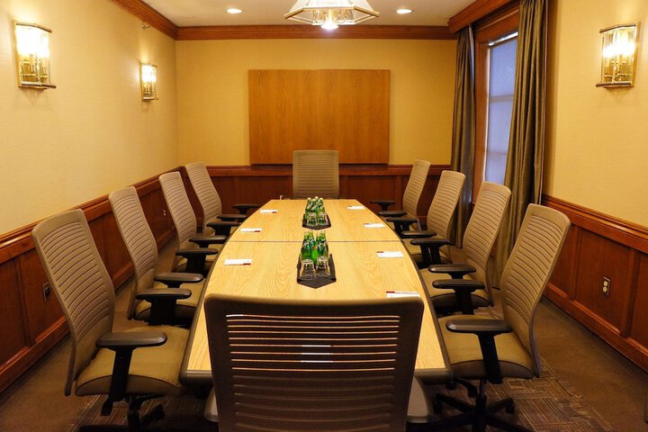Best Western Plus Lamplighter Inn & Conference Centre