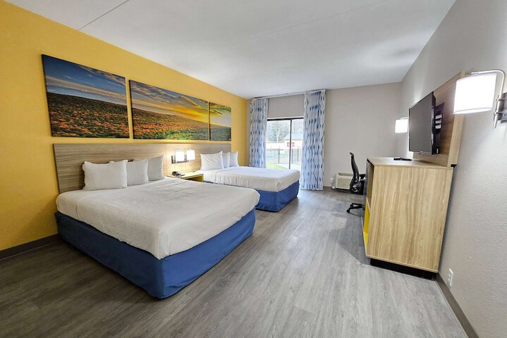 Room 7 of 15