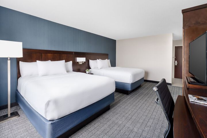 Courtyard by Marriott Manchester - Boston Regional Airport