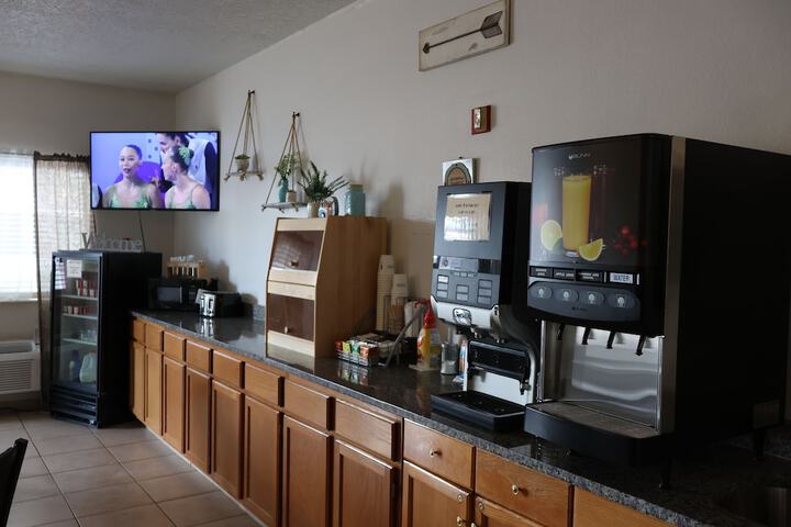 Breakfast/Coffee Service 45 of 47