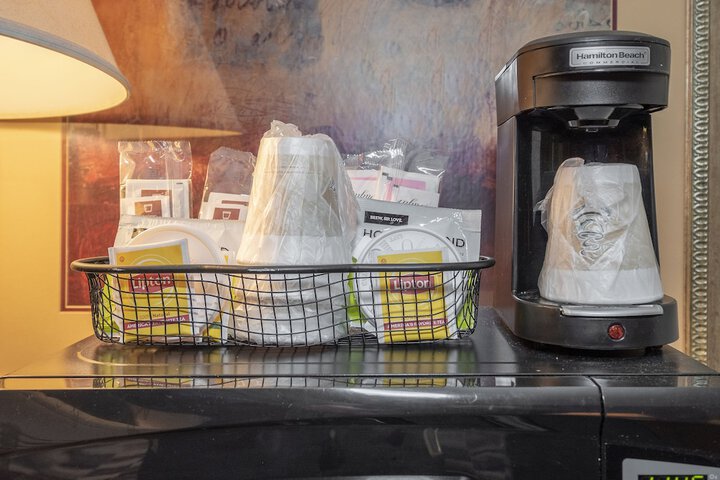 Breakfast/Coffee Service 26 of 27
