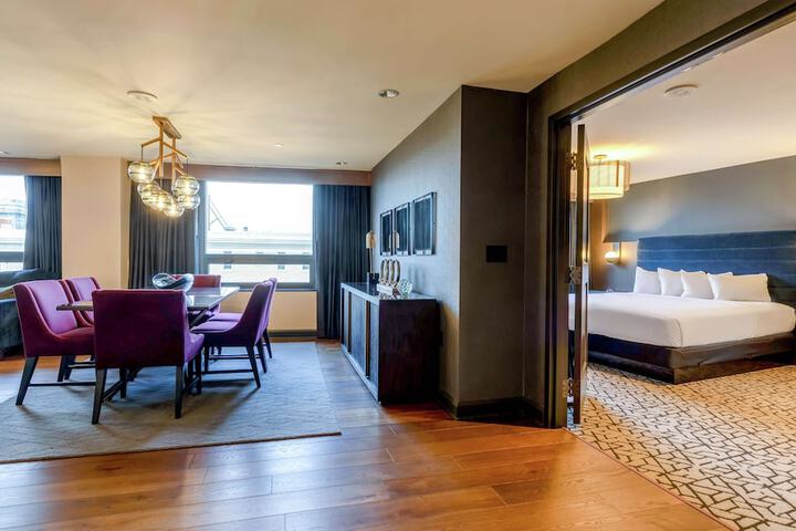 Room 51 of 100