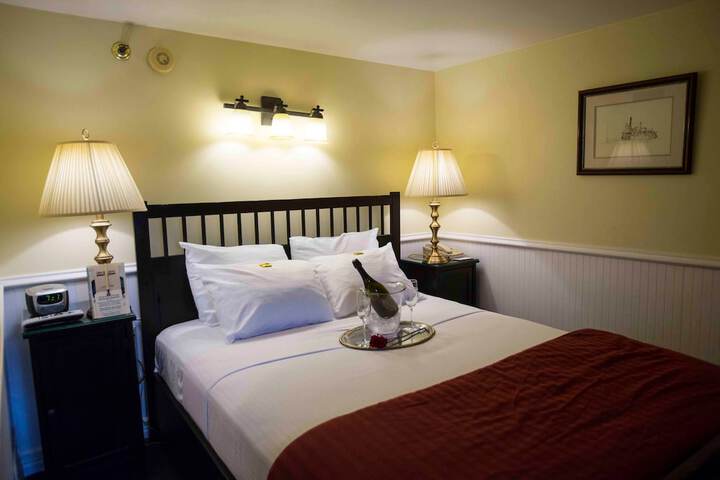 Delta King Hotel