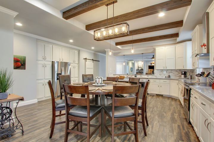 the Hub La Pine Vacation Rental - Dog Friendly!