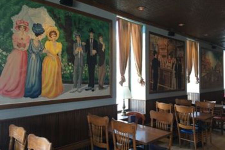 Historic Calumet Inn