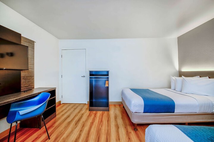 Room 21 of 31