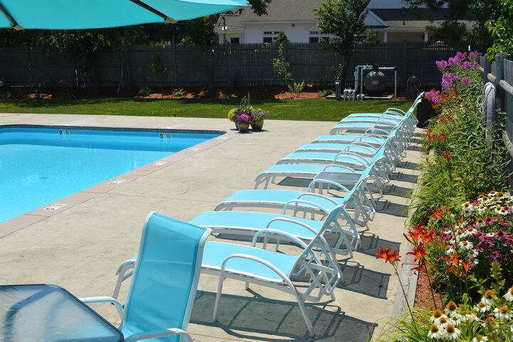 Sundeck 74 of 101