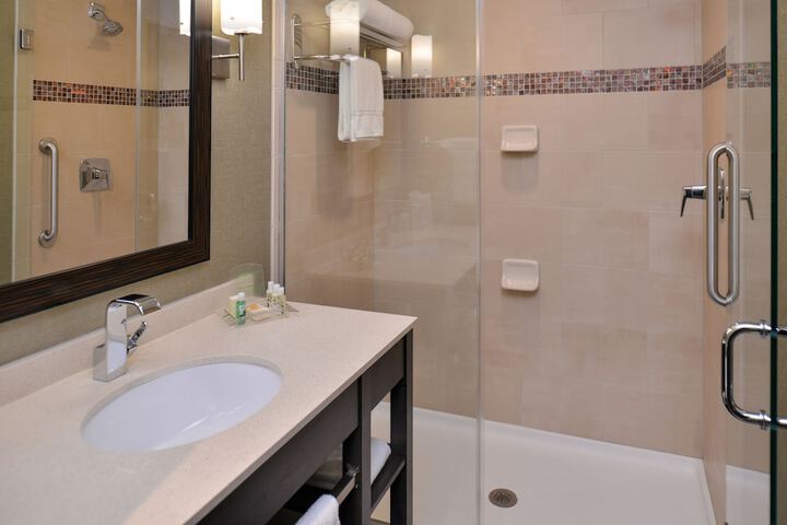 Crowne Plaza Shenandoah - Woodlands Area by IHG