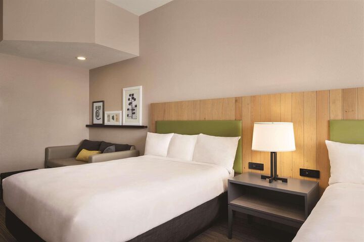 Country Inn & Suites by Radisson Bradenton-Lakewood Ranch, FL