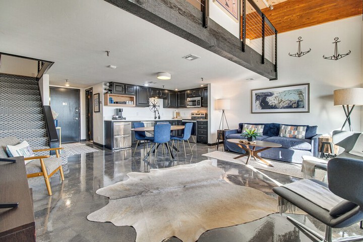 Walk to Grand Lake: Modern Monkey Island Condo