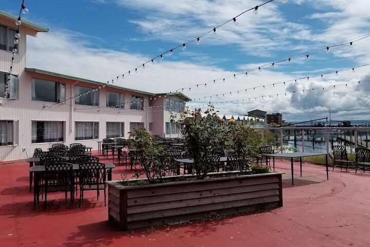 Islander Westport
