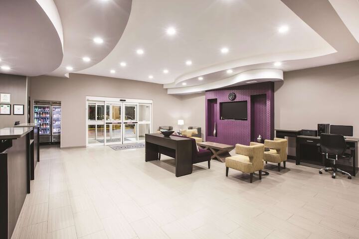 Hotel Interior 7 of 31