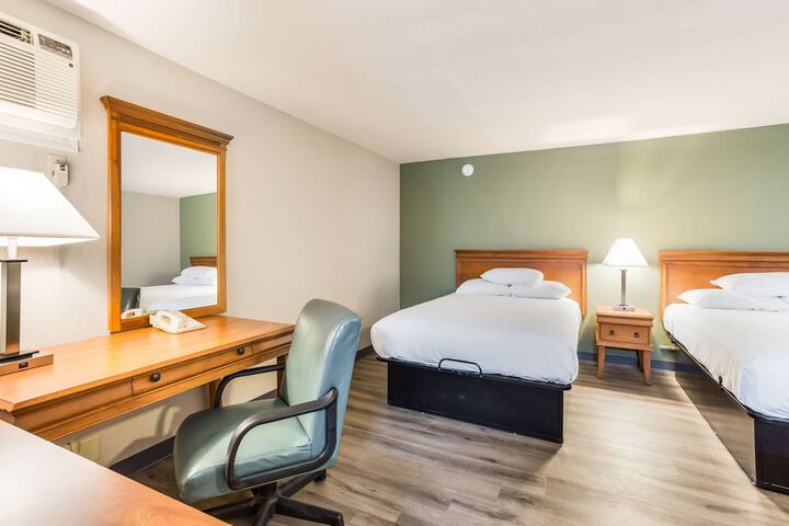 Room 33 of 37