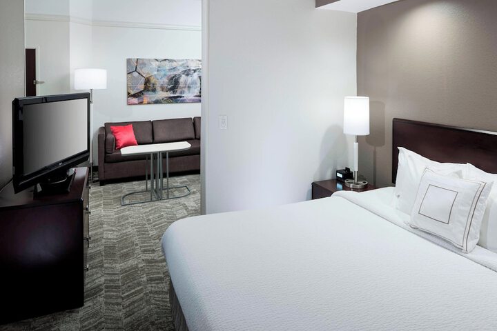 Room 11 of 24