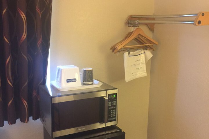 Room 13 of 26