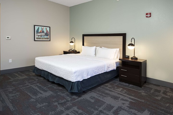 Room 68 of 118