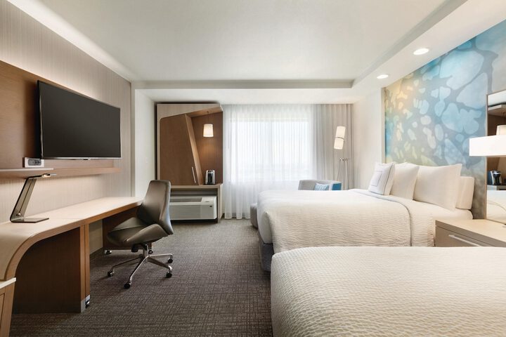 Room 12 of 32