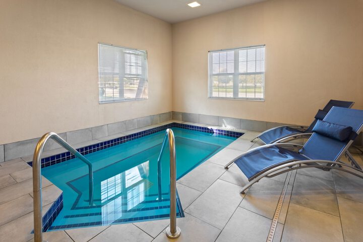 Americas Best Value Inn & Suites Racine