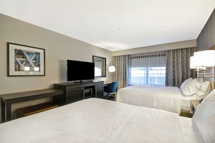 Hampton Inn & Suites Los Angeles Burbank Airport
