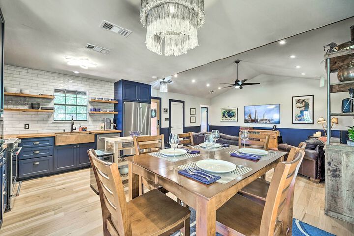 Dripping Springs Cabin w / Pool Hill Country Views