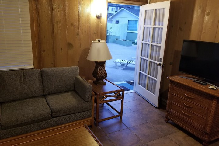 Room 166 of 229