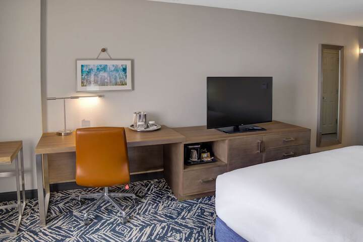 Room 17 of 47